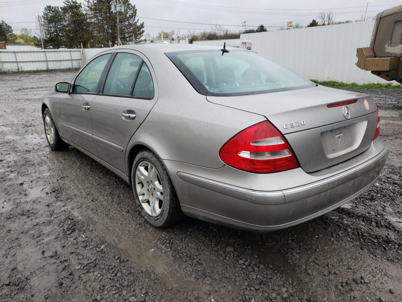 Photo 3 from auction – 2003 MERCEDES-BENZ E 320 with VIN WDBUF65J43A128226