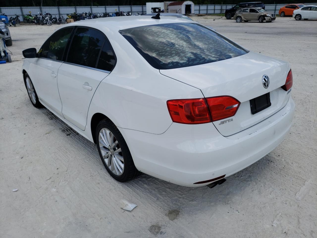Photo 3 from auction – 2012 VOLKSWAGEN JETTA SEL with VIN 3VWLP7AJ4CM304794