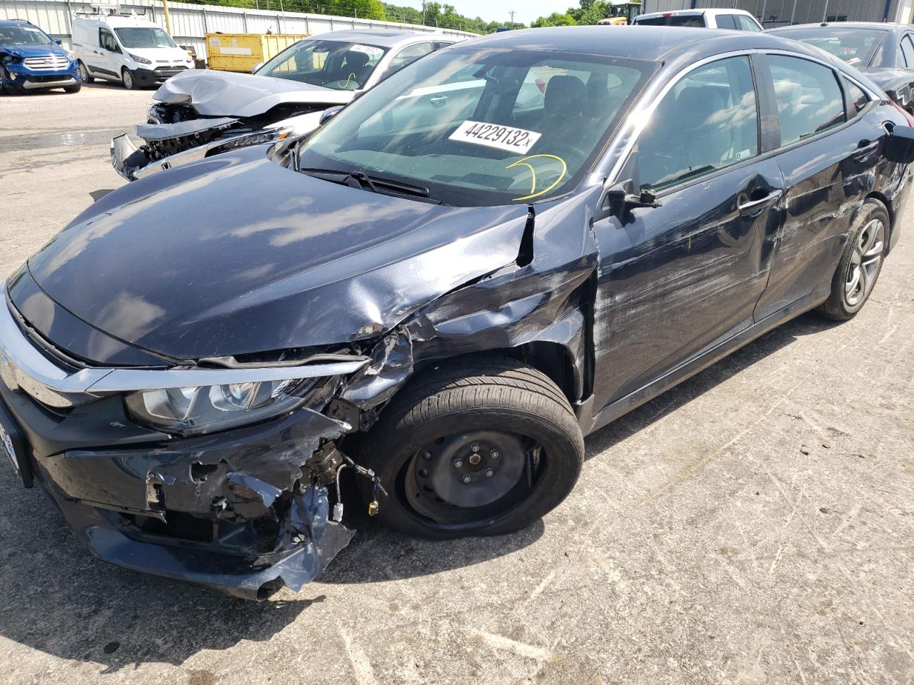 Photo 9 from auction – 2018 HONDA CIVIC LX with VIN 2HGFC2F59JH567970