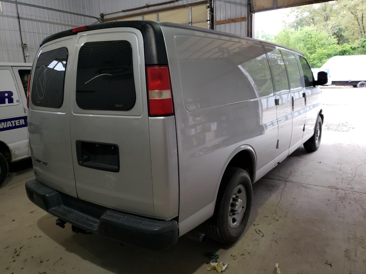 Photo 4 from auction – 2013 CHEVROLET EXPRESS G2 with VIN 1GCWGGCG9D1108155