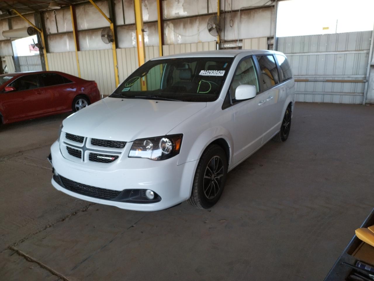 Photo 2 from auction – 2019 DODGE GRAND CARA with VIN 2C4RDGEG4KR630977