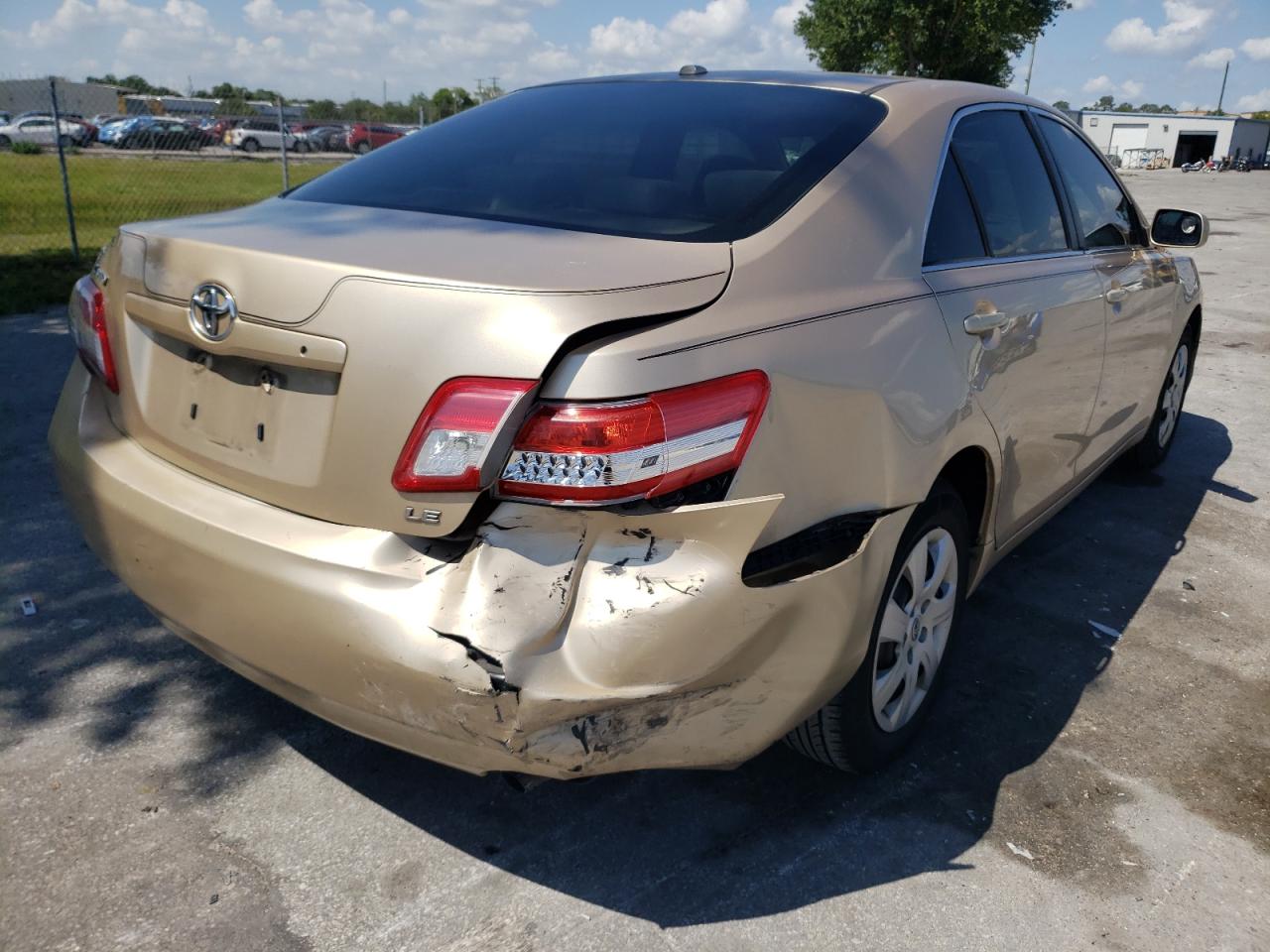 Photo 4 from auction – 2010 TOYOTA CAMRY BASE with VIN 4T1BF3EK8AU093472