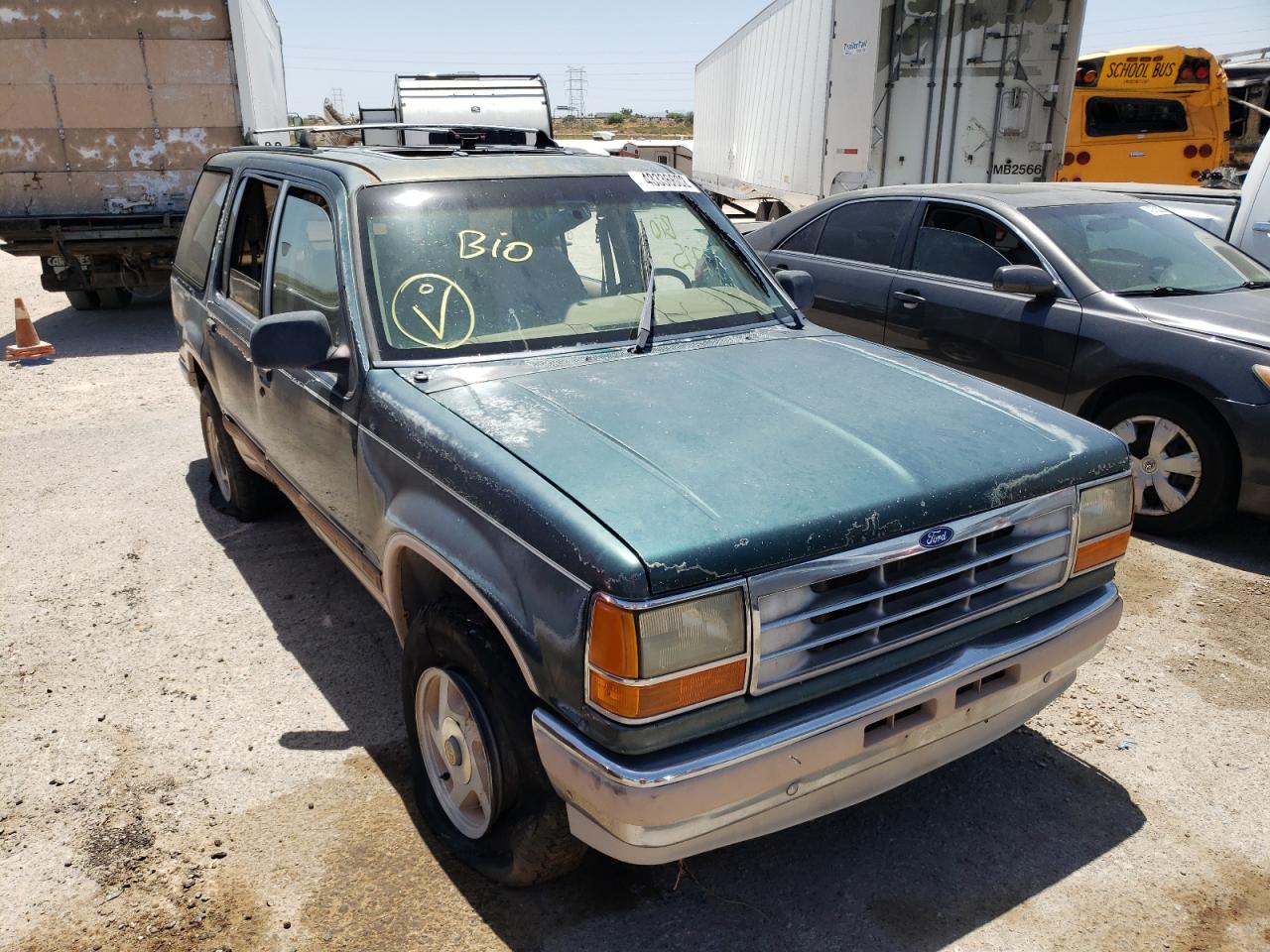 FORD EXPLORER 1992 with VIN 1FMDU34X7NUC59532 - Photo from auction