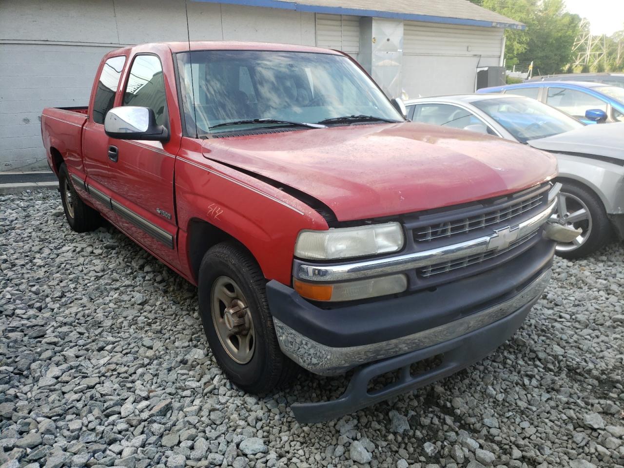 CHEVROLET SILVERADO 2000 with VIN 2GCEC19T9Y1189117 - Photo from auction