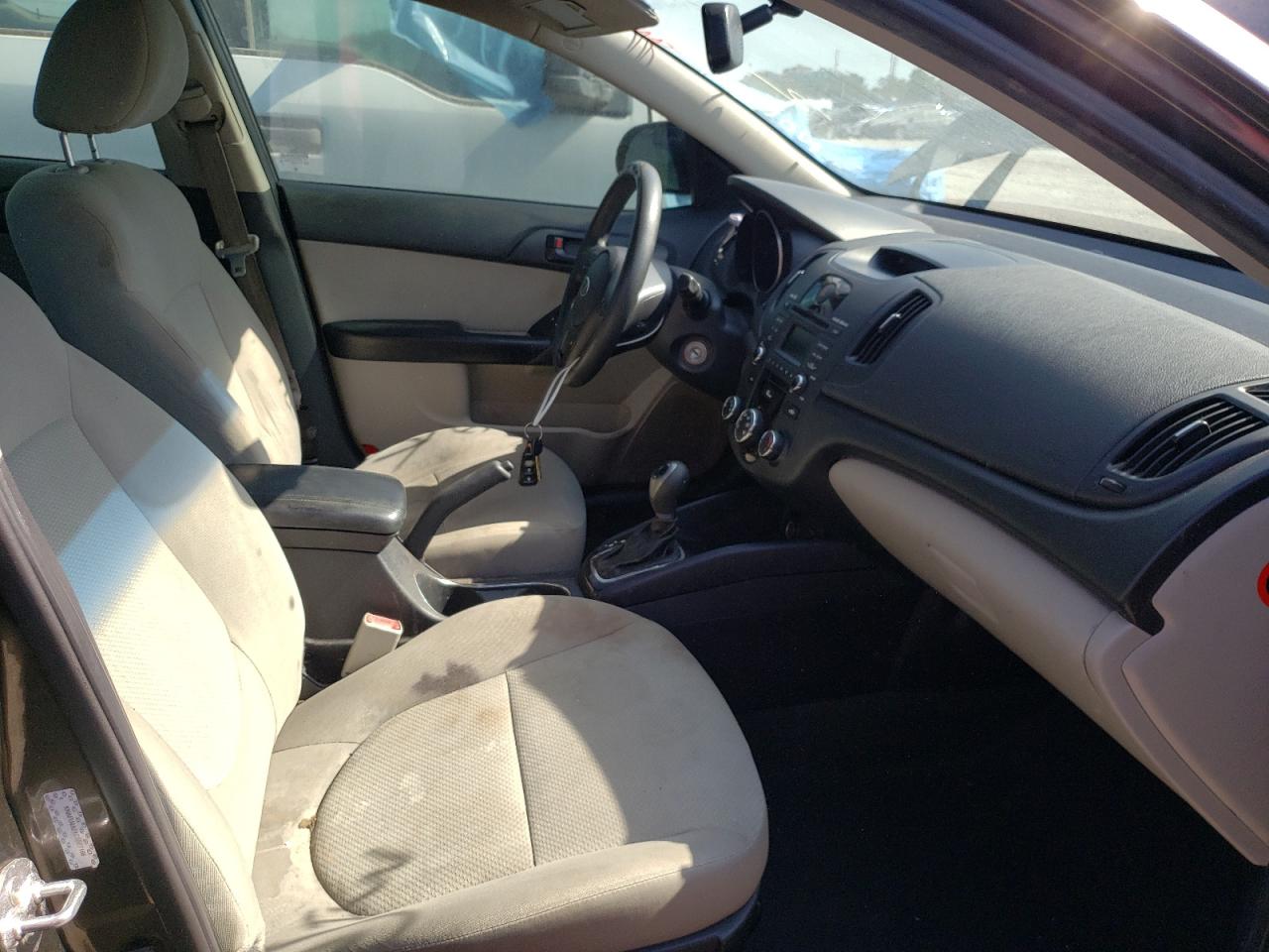 Photo 5 from auction – 2012 KIA FORTE EX with VIN KNAFU4A21C5527166