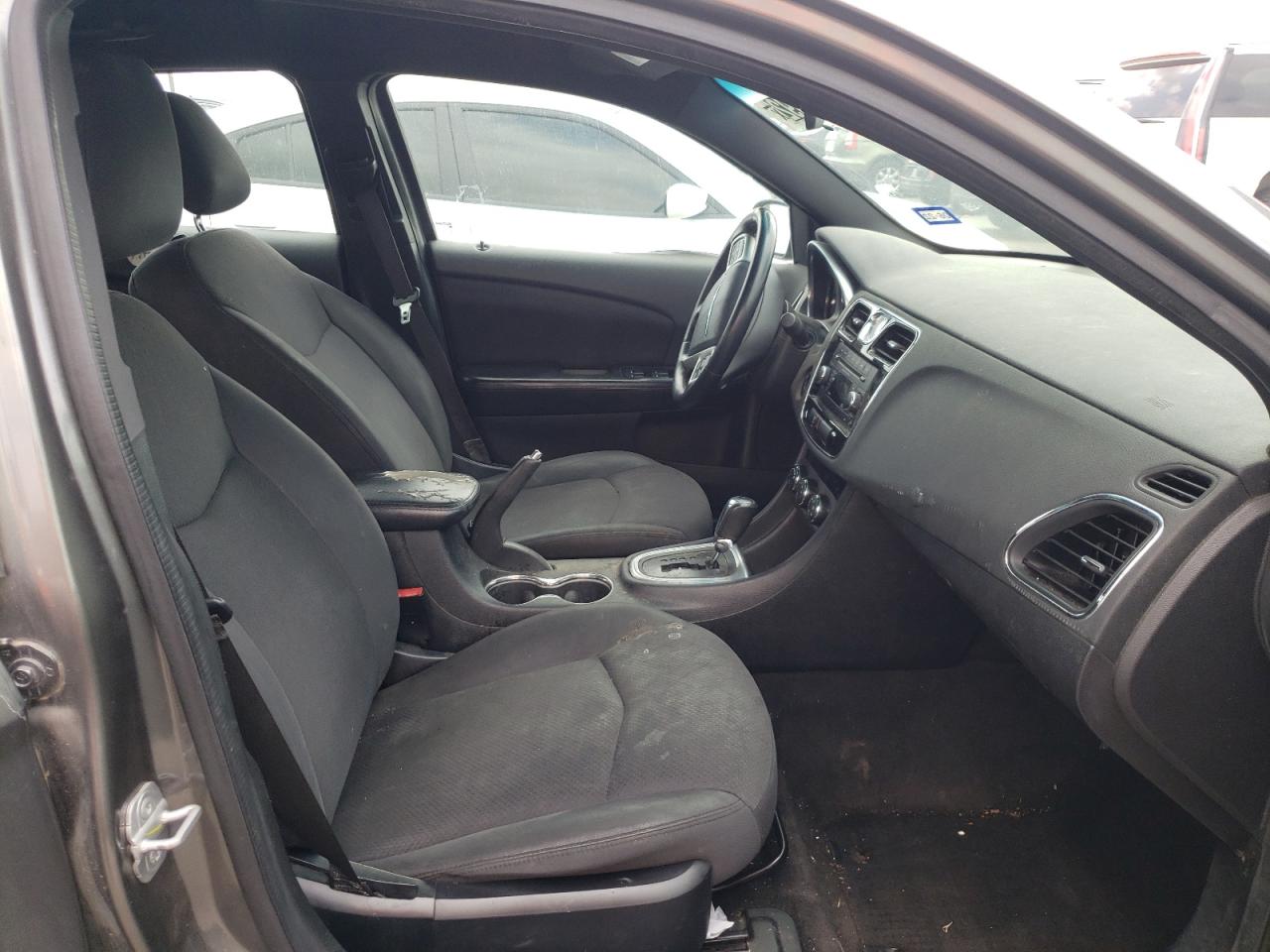 Photo 5 from auction – 2013 CHRYSLER 200 TOURIN with VIN 1C3CCBBB2DN734456