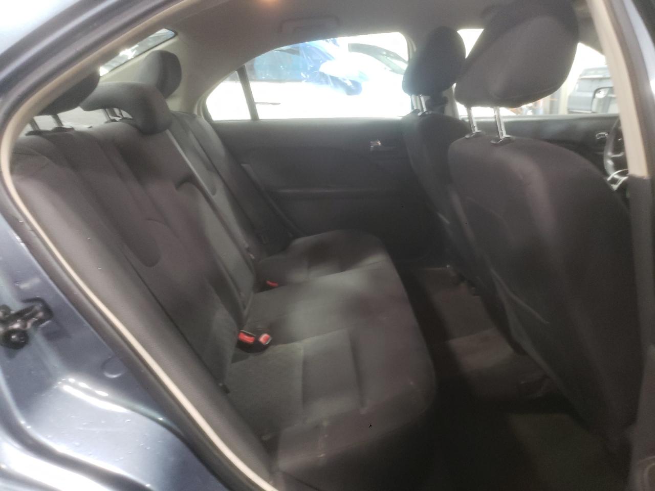 Photo 6 from auction – 2011 FORD FUSION SE with VIN 3FAHP0HA4BR317462