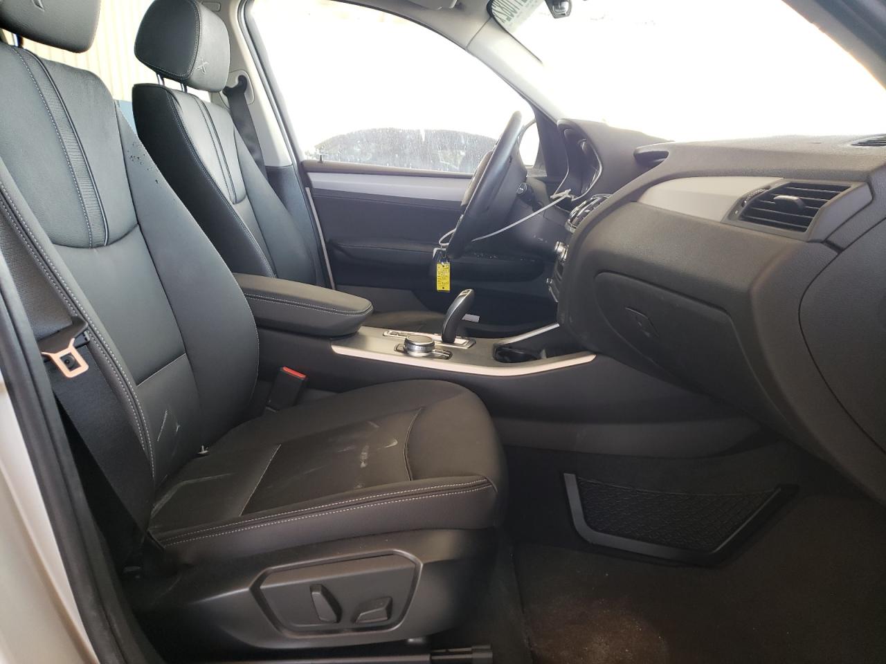 Photo 5 from auction – 2017 BMW X3 SDRIVE2 with VIN 5UXWZ7C39H0V93253