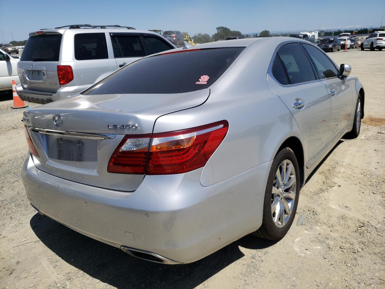 Photo 4 from auction – 2010 LEXUS LS 460 with VIN JTHBL5EF8A5097218