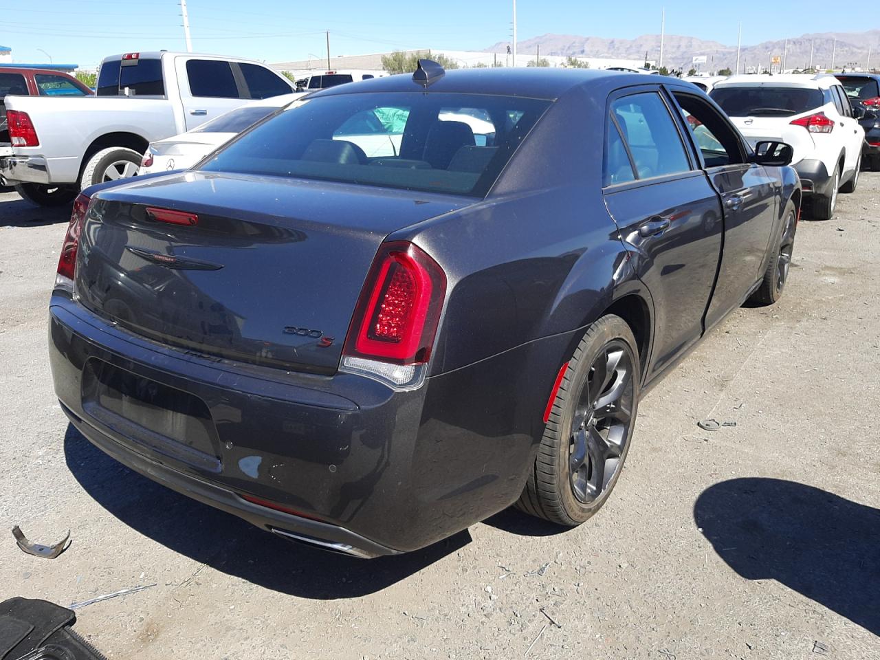 Photo 4 from auction – 2021 CHRYSLER 300 S with VIN 2C3CCABG9MH546130