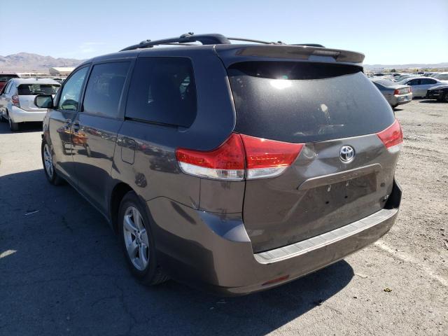Photo 3 from auction – 2013 TOYOTA SIENNA LE with VIN 5TDKK3DC2DS312011