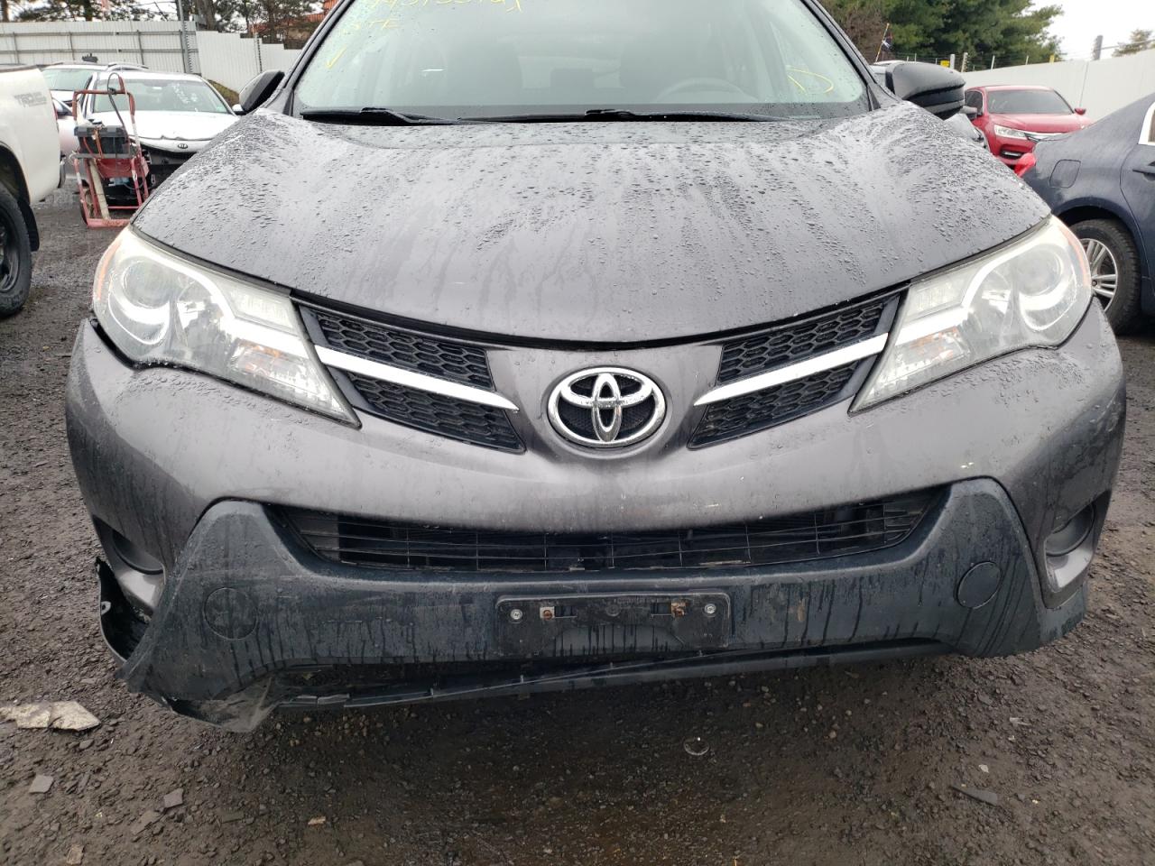 Photo 9 from auction – 2015 TOYOTA RAV4 LE with VIN 2T3BFREV4FW343026