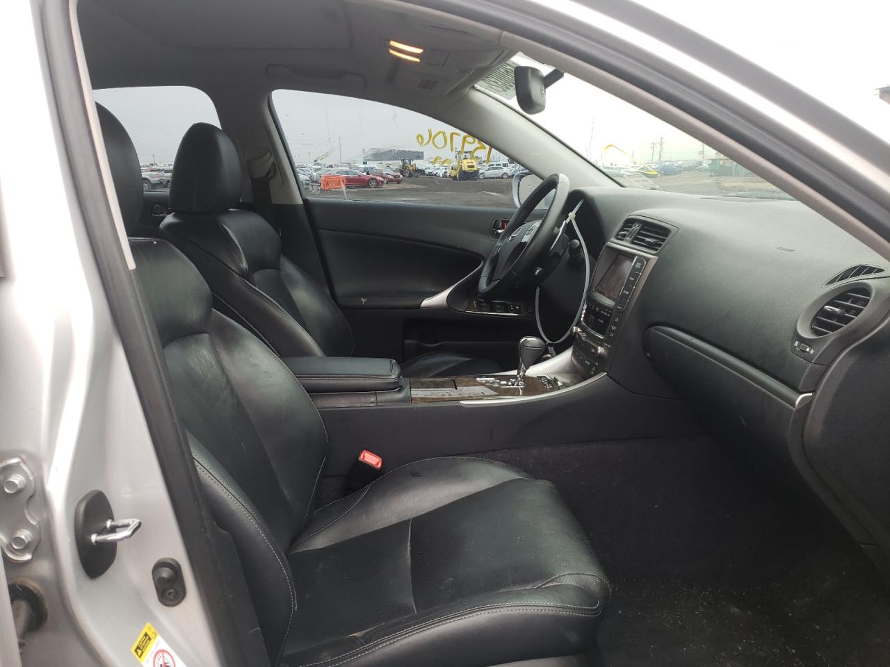 Photo 5 from auction – 2011 LEXUS IS 350 with VIN JTHCE5C20B5000917