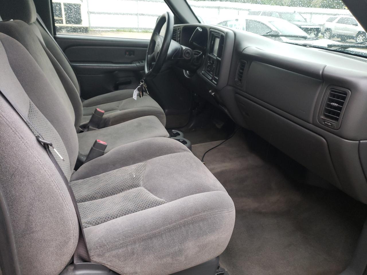 Photo 5 from auction – 2005 CHEVROLET SILVERADO with VIN 2GCEK13T551314671