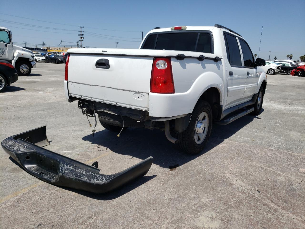 Photo 4 from auction – 2004 FORD EXPLORER S with VIN 1FMZU67K14UB58833