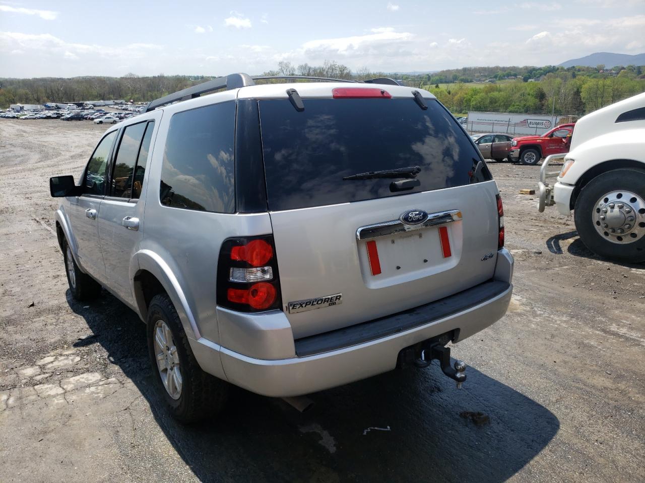 Photo 3 from auction – 2010 FORD EXPLORER X with VIN 1FMEU7DEXAUA64917