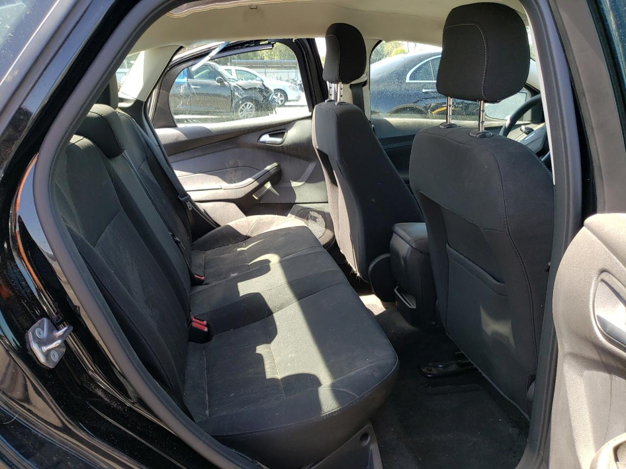 صورة رقم 6 من المزاد - 2018 FORD FOCUS SE مع VIN 1FADP3FE7JL241058