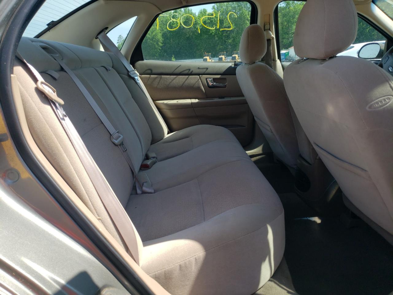 Photo 6 from auction – 2002 FORD TAURUS SE with VIN 1FAHP53U42A236499