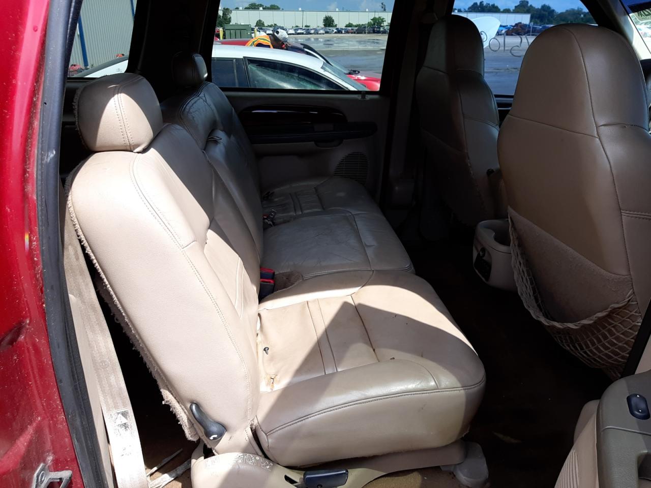 Photo 6 from auction – 2000 FORD EXCURSION with VIN 1FMNU42S0YEC33760
