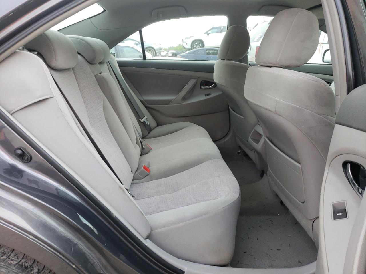 Фото 6 с аукциона – 2011 TOYOTA CAMRY BASE с VIN 4T4BF3EK1BR097712