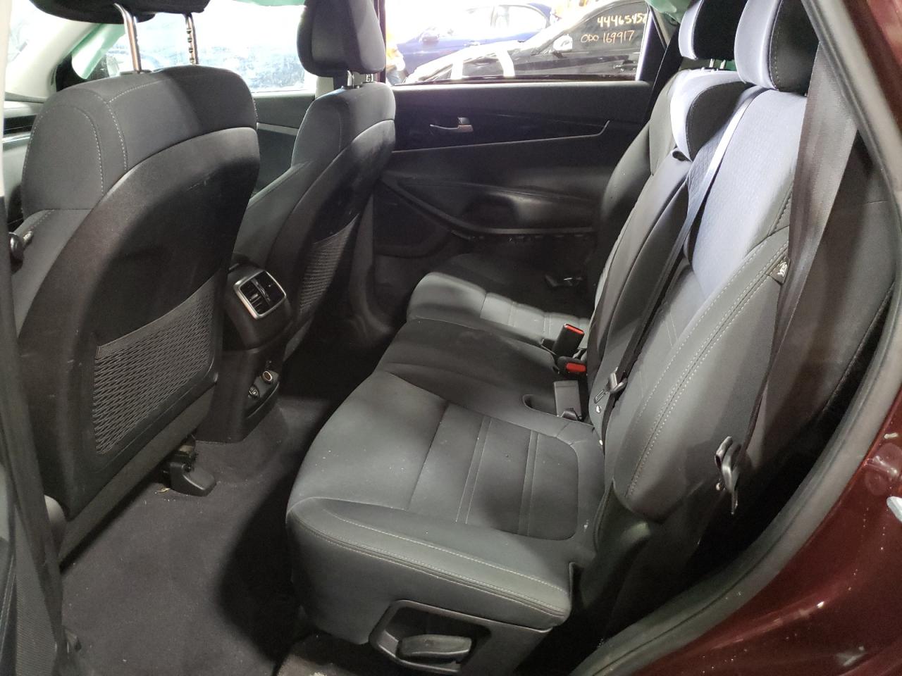 Photo 6 from auction – 2016 KIA SORENTO LX with VIN 5XYPGDA59GG114126