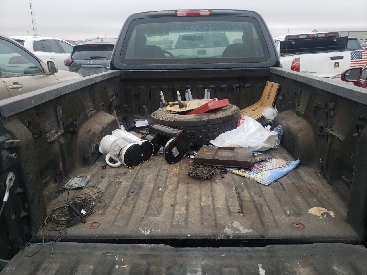 Photo 6 from auction – 2003 FORD F150 with VIN 1FTRF07263KB56341