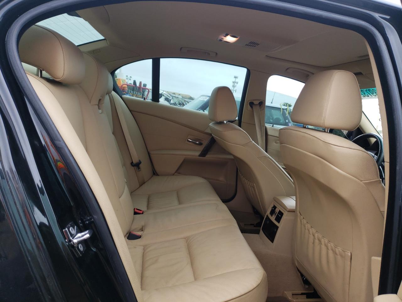 Photo 6 from auction – 2006 BMW 530 I with VIN WBANE73586CM38387