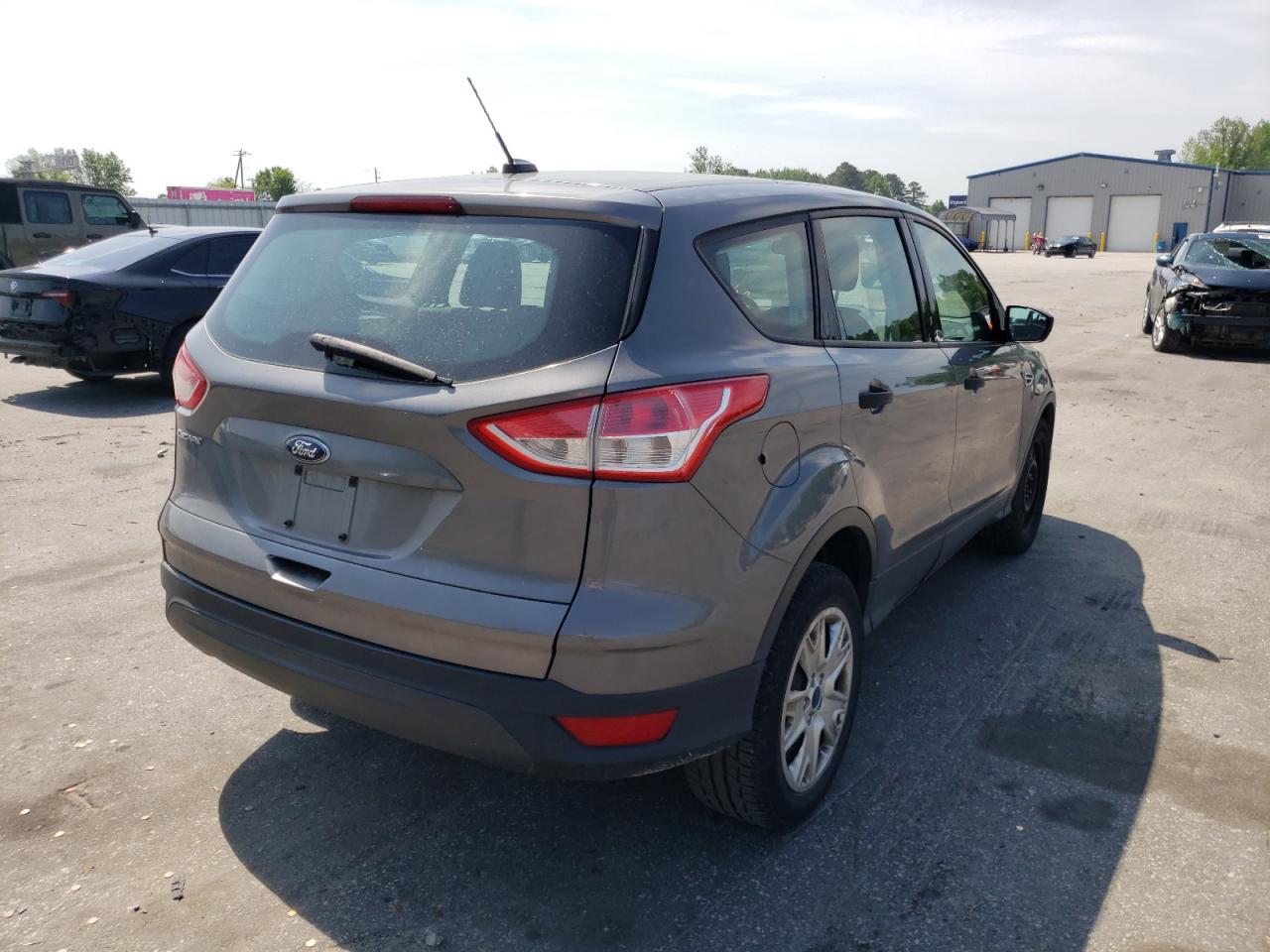 Photo 4 from auction – 2013 FORD ESCAPE S with VIN 1FMCU0F77DUA61510