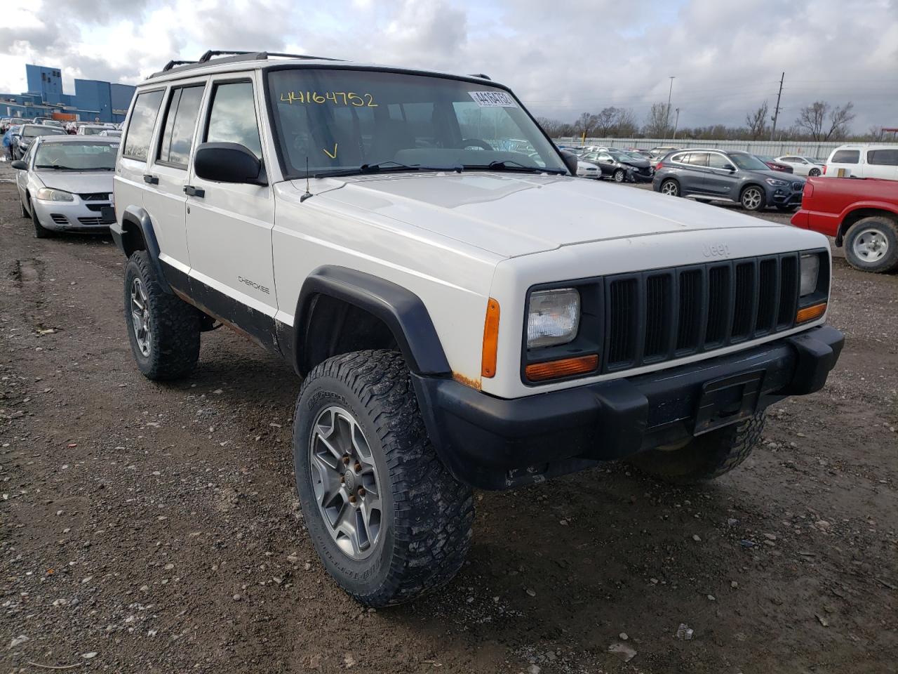 Photo 1 from auction – 1998 JEEP CHEROKEE S with VIN 1J4FJ68S0WL113416