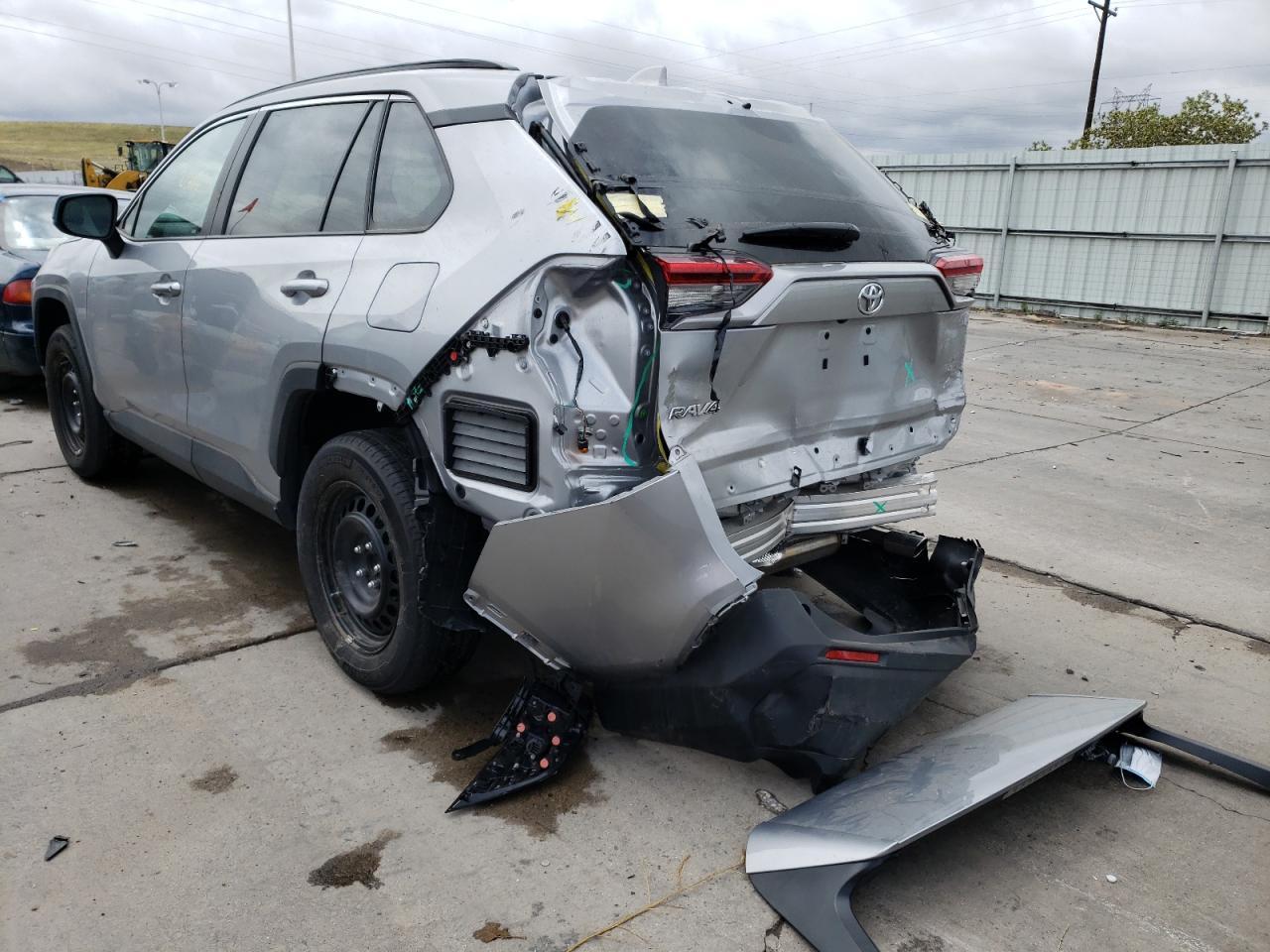 Photo 3 from auction – 2021 TOYOTA RAV4 LE with VIN 2T3H1RFVXMW160220