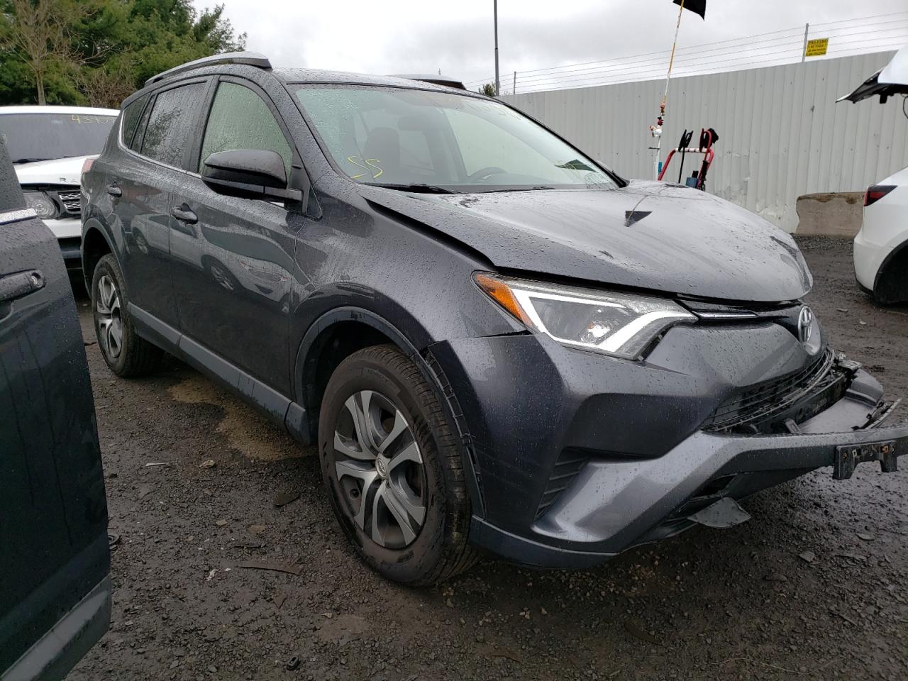 TOYOTA RAV4 LE 2016 with VIN JTMBFREVXGD178839 - Photo from auction