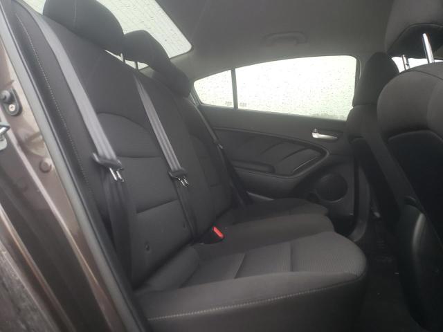 Photo 6 from auction – 2018 KIA FORTE LX with VIN 3KPFK4A72JE215850