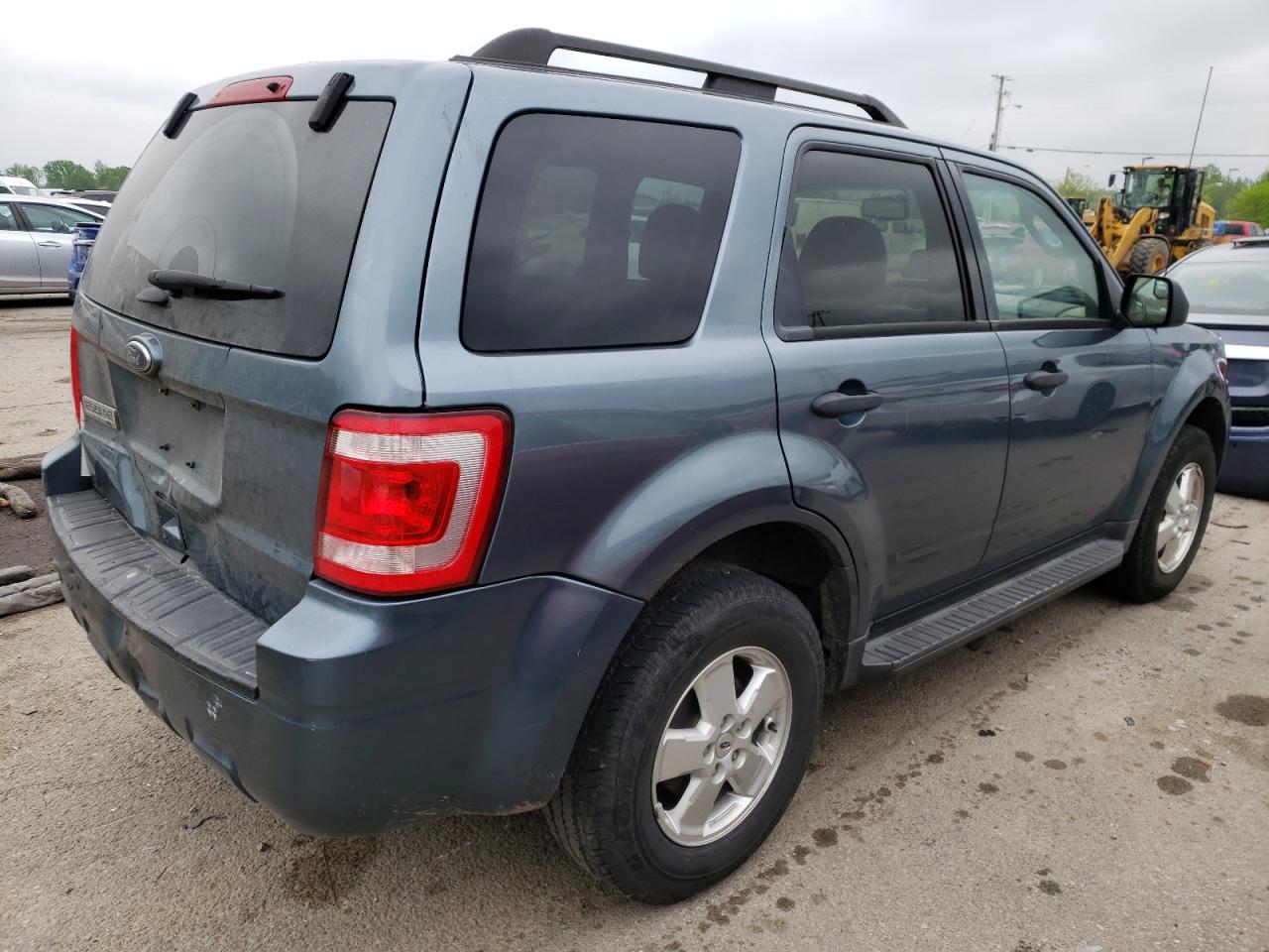 Photo 4 from auction – 2011 FORD ESCAPE XLT with VIN 1FMCU0D78BKA93541