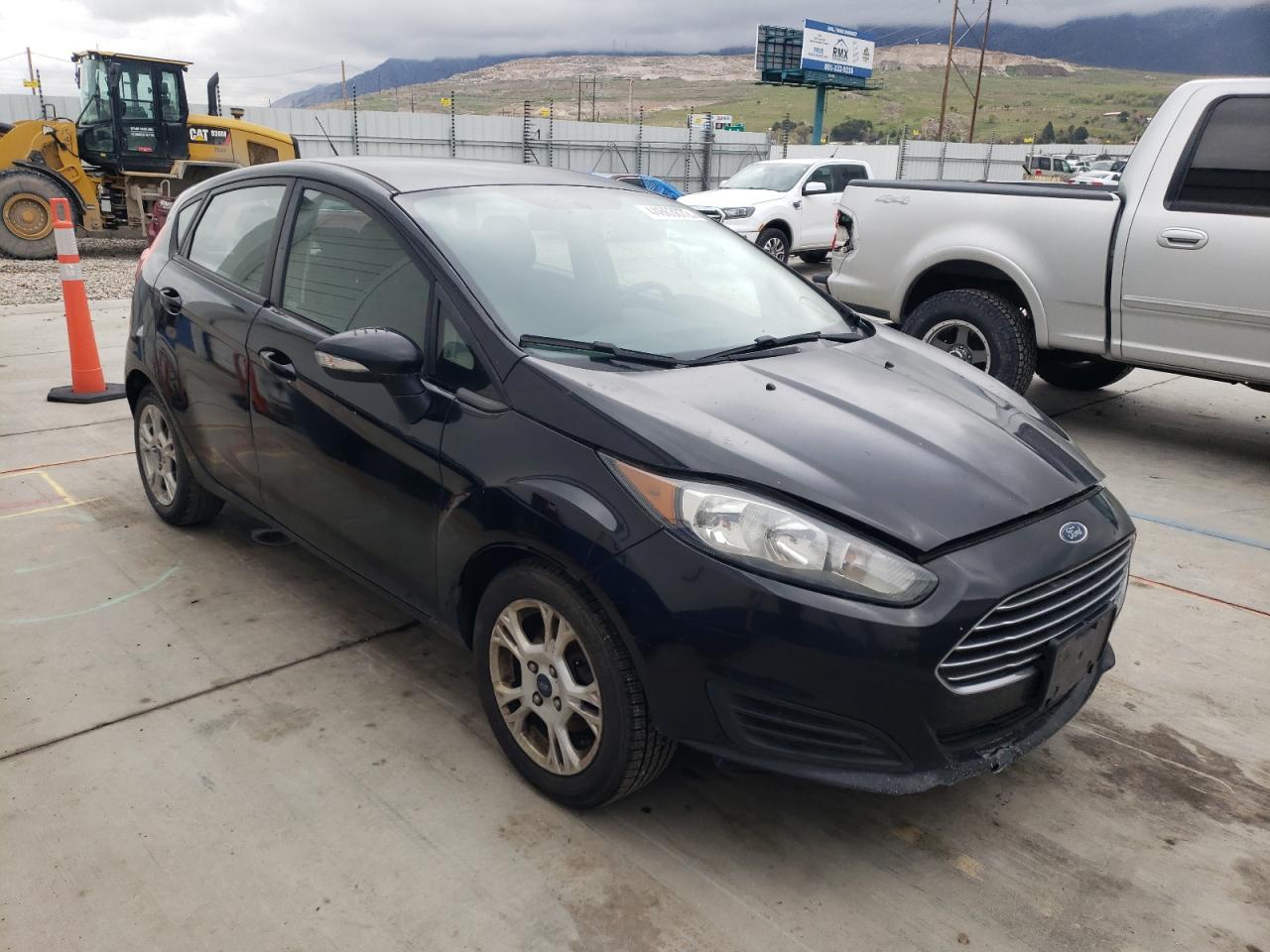 FORD FIESTA SE 2014 with VIN 3FADP4EJ5EM127956 - Photo from auction