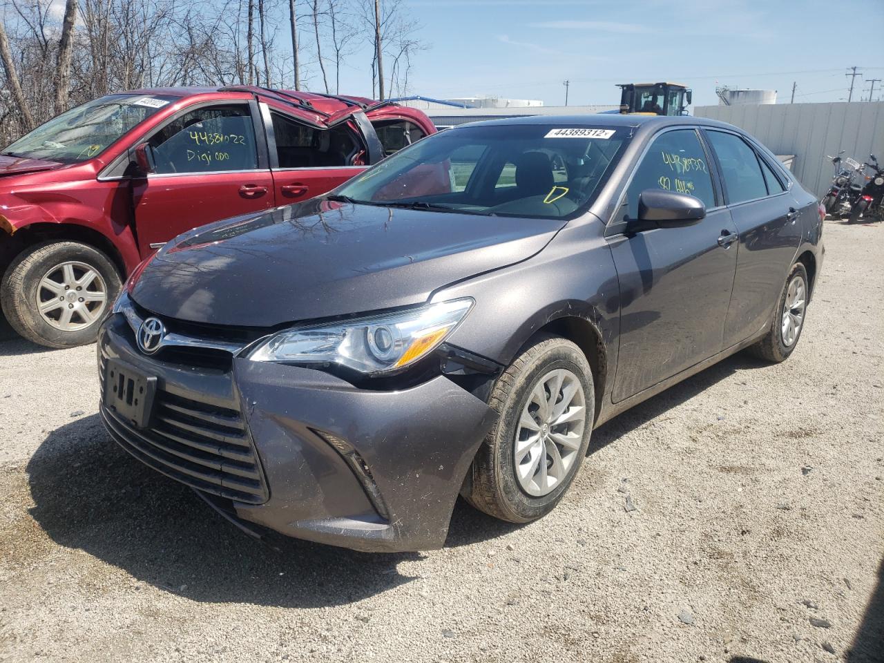 Photo 2 from auction – 2016 TOYOTA CAMRY LE with VIN 4T4BF1FK4GR577298