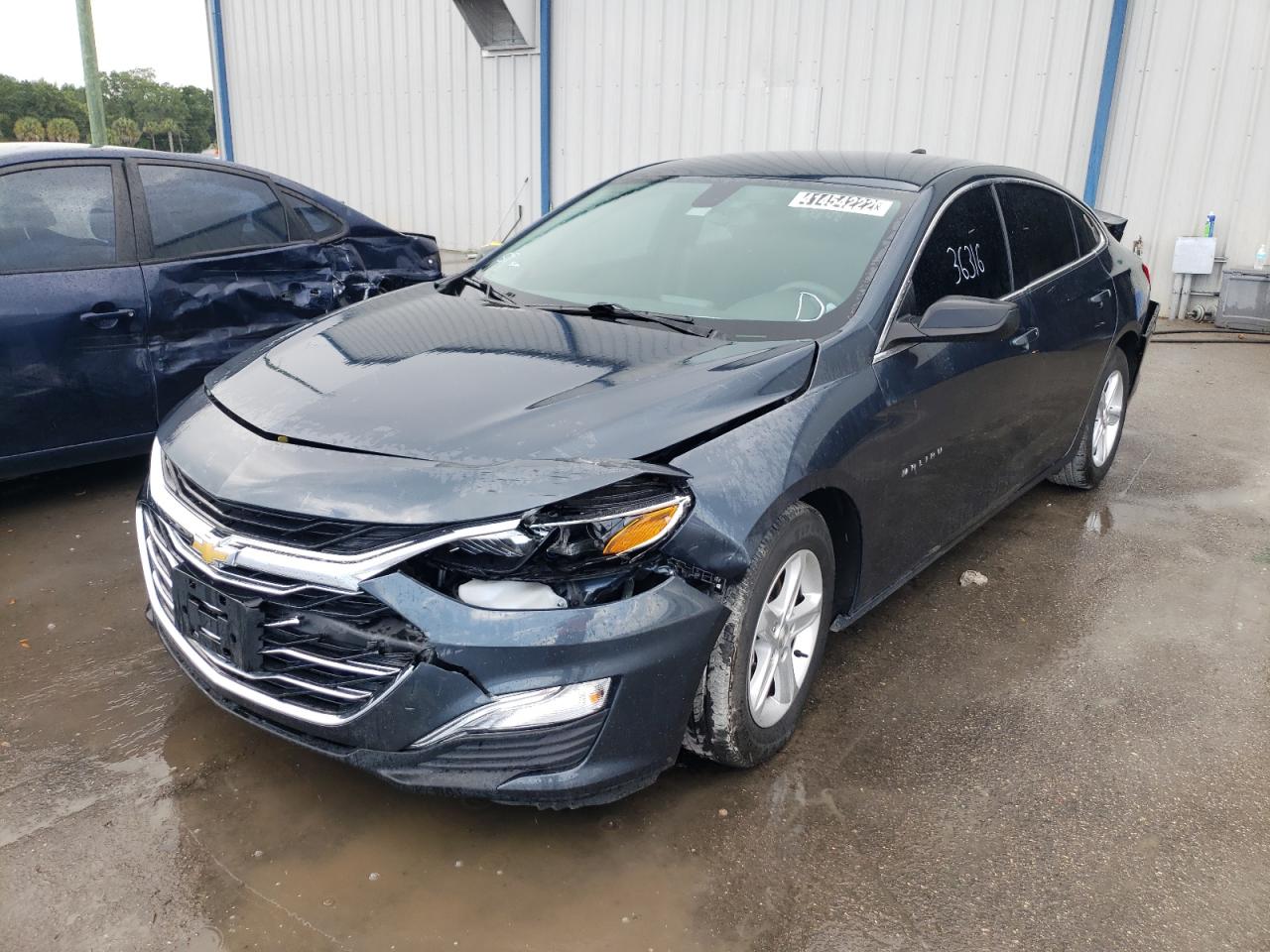 Photo 2 from auction – 2020 CHEVROLET MALIBU LS with VIN 1G1ZC5ST5LF083941