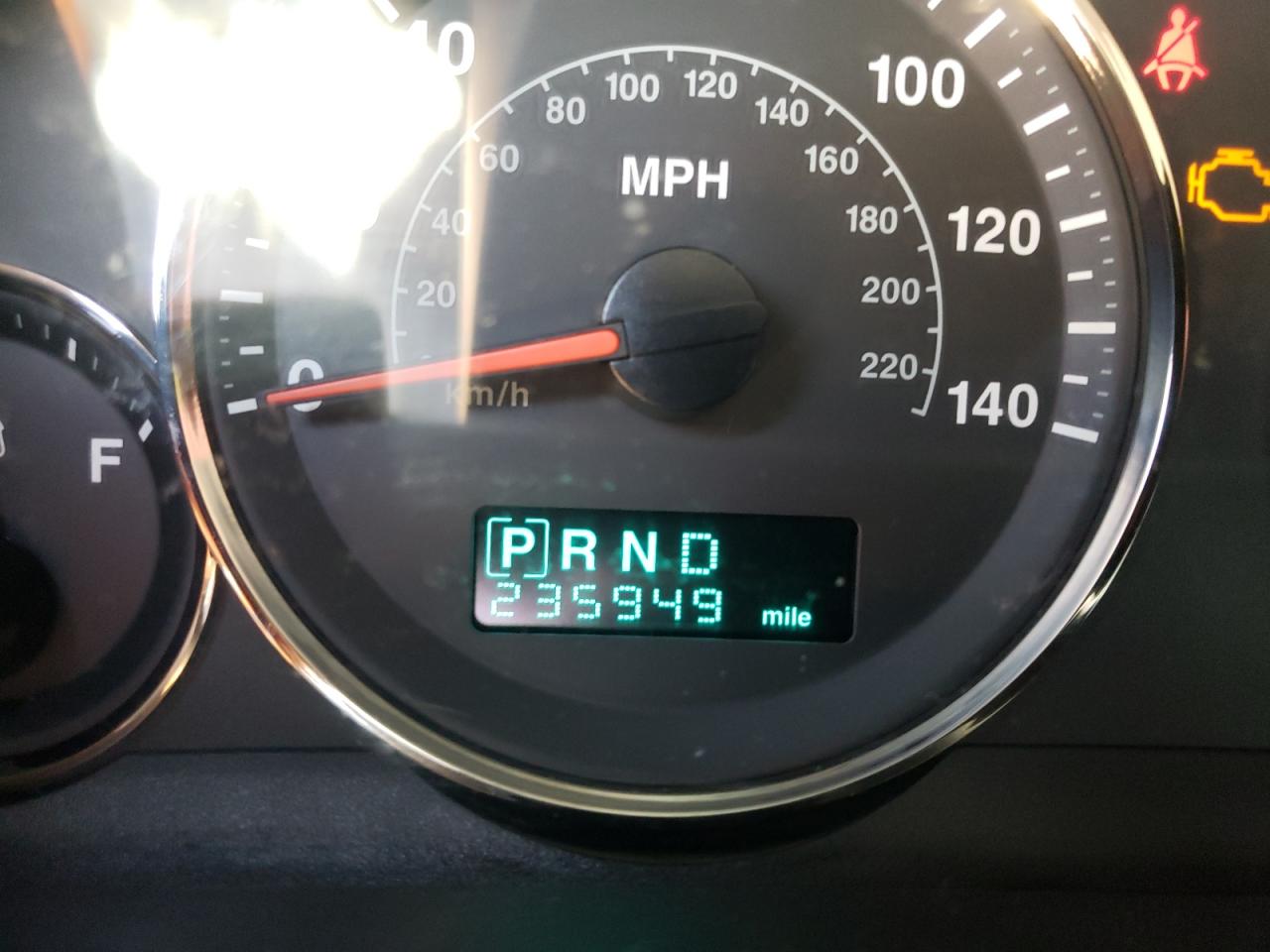 Foto 8 de la subasta – 2006 JEEP COMMANDER con VIN 1J8HH48N26C189267