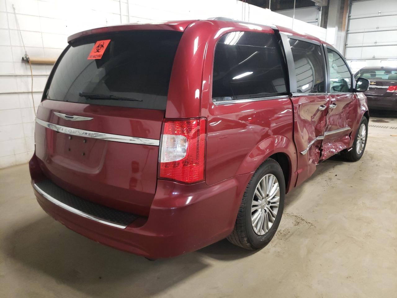 Photo 4 from auction – 2014 CHRYSLER TOWN & COU with VIN 2C4RC1CG4ER116053