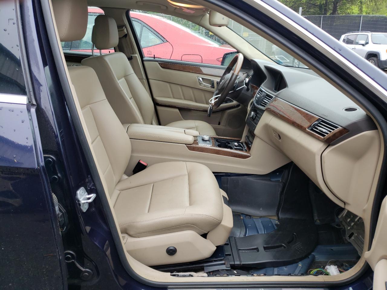 Photo 5 from auction – 2011 MERCEDES-BENZ E 350 4MAT with VIN WDDHF8HB4BA445205