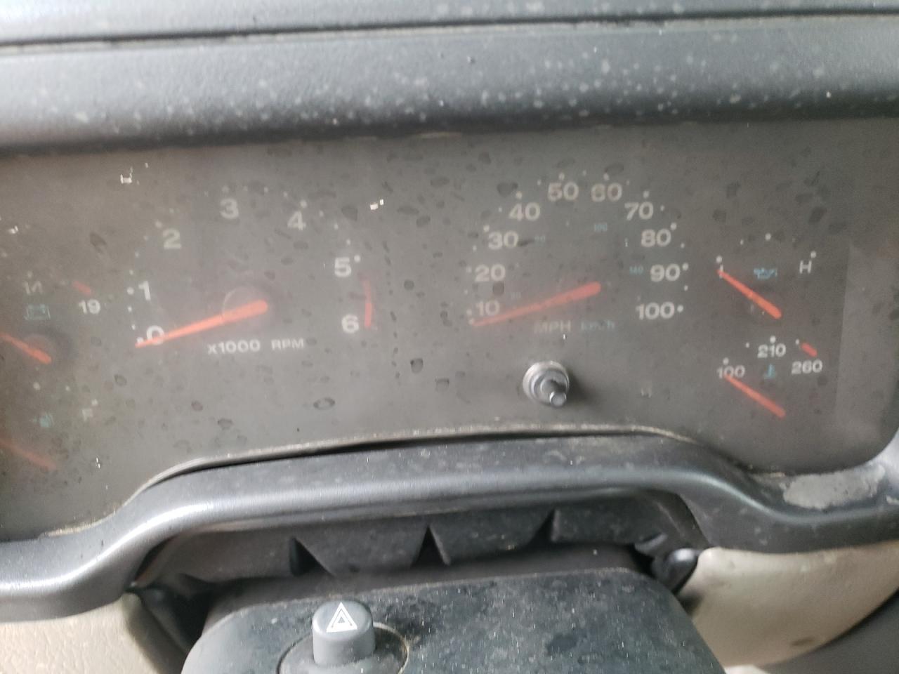 Photo 8 from auction – 2004 JEEP WRANGLER X with VIN 1J4FA39S04P785611
