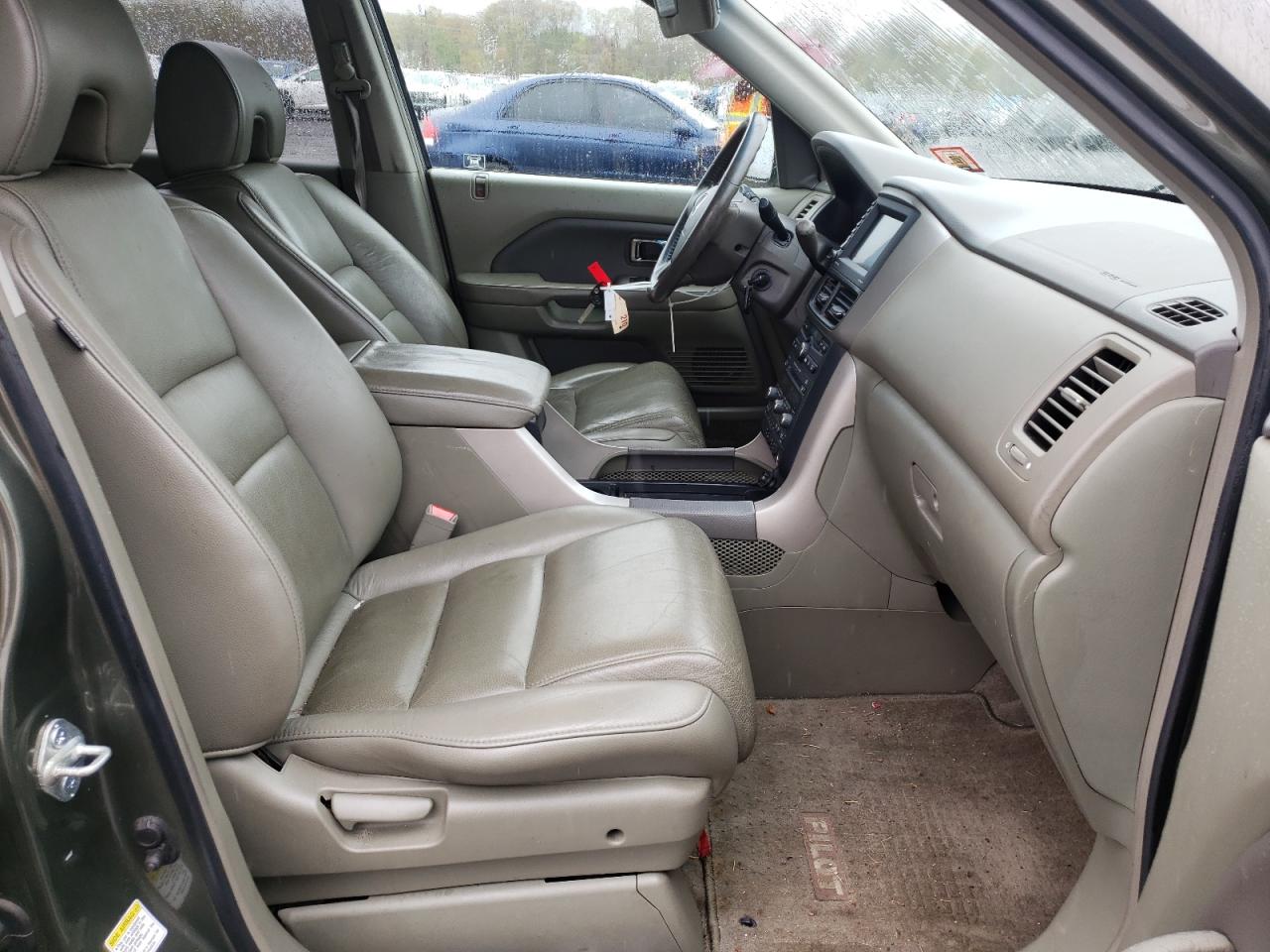Photo 5 from auction – 2006 HONDA PILOT EX with VIN 2HKYF187X6H521408