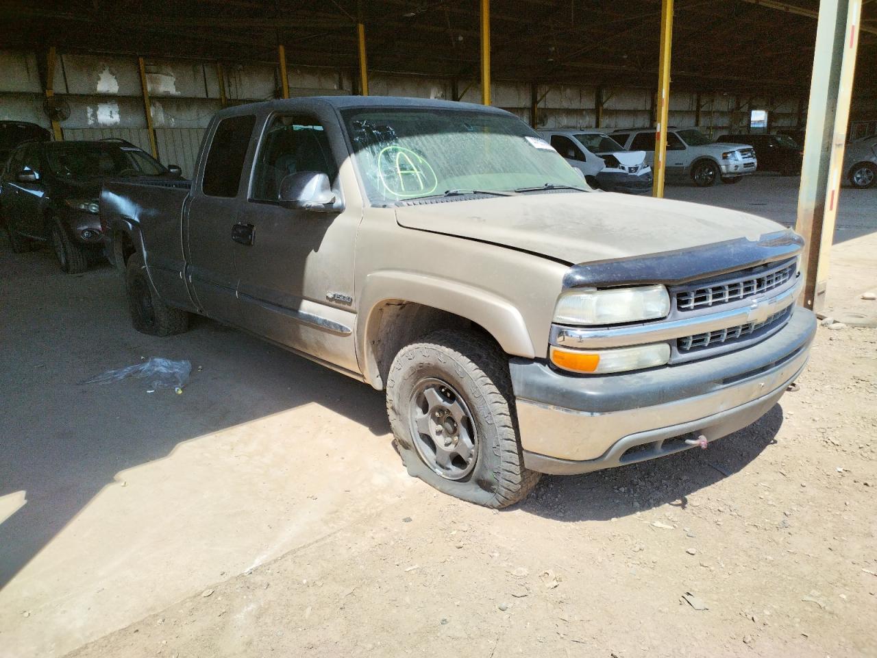CHEVROLET SILVERADO 2002 with VIN 2GCEK19T021213010 - Photo from auction
