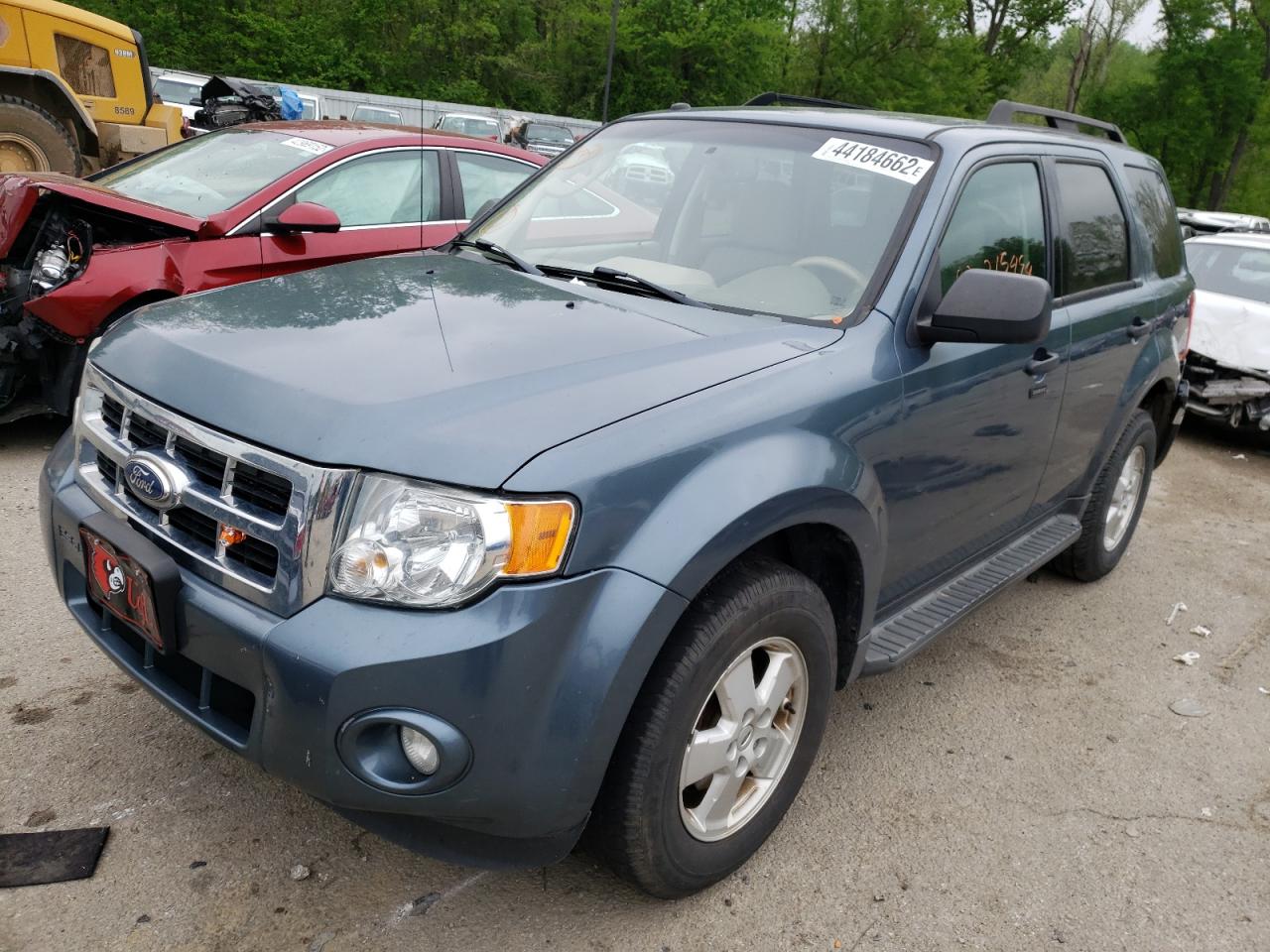 Photo 2 from auction – 2011 FORD ESCAPE XLT with VIN 1FMCU0D78BKA93541