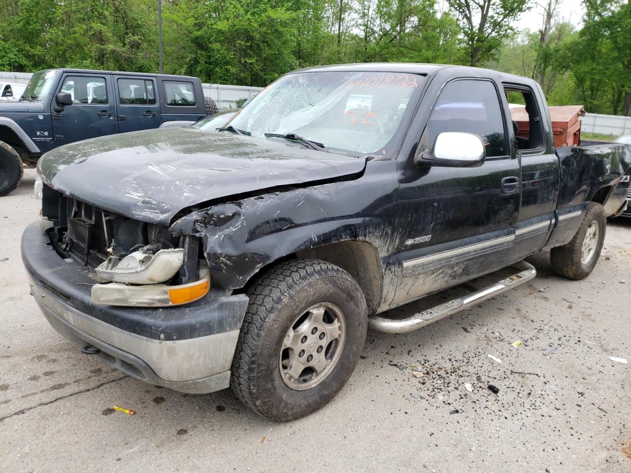 Photo 2 from auction – 2002 CHEVROLET SILVERADO with VIN 2GCEK19T221114429