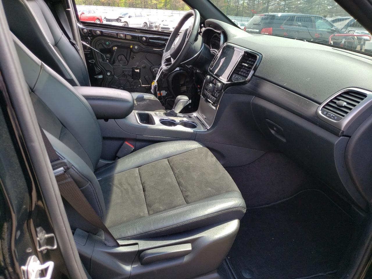 Photo 5 from auction – 2019 JEEP GRAND CHER with VIN 1C4RJFAG0KC562131