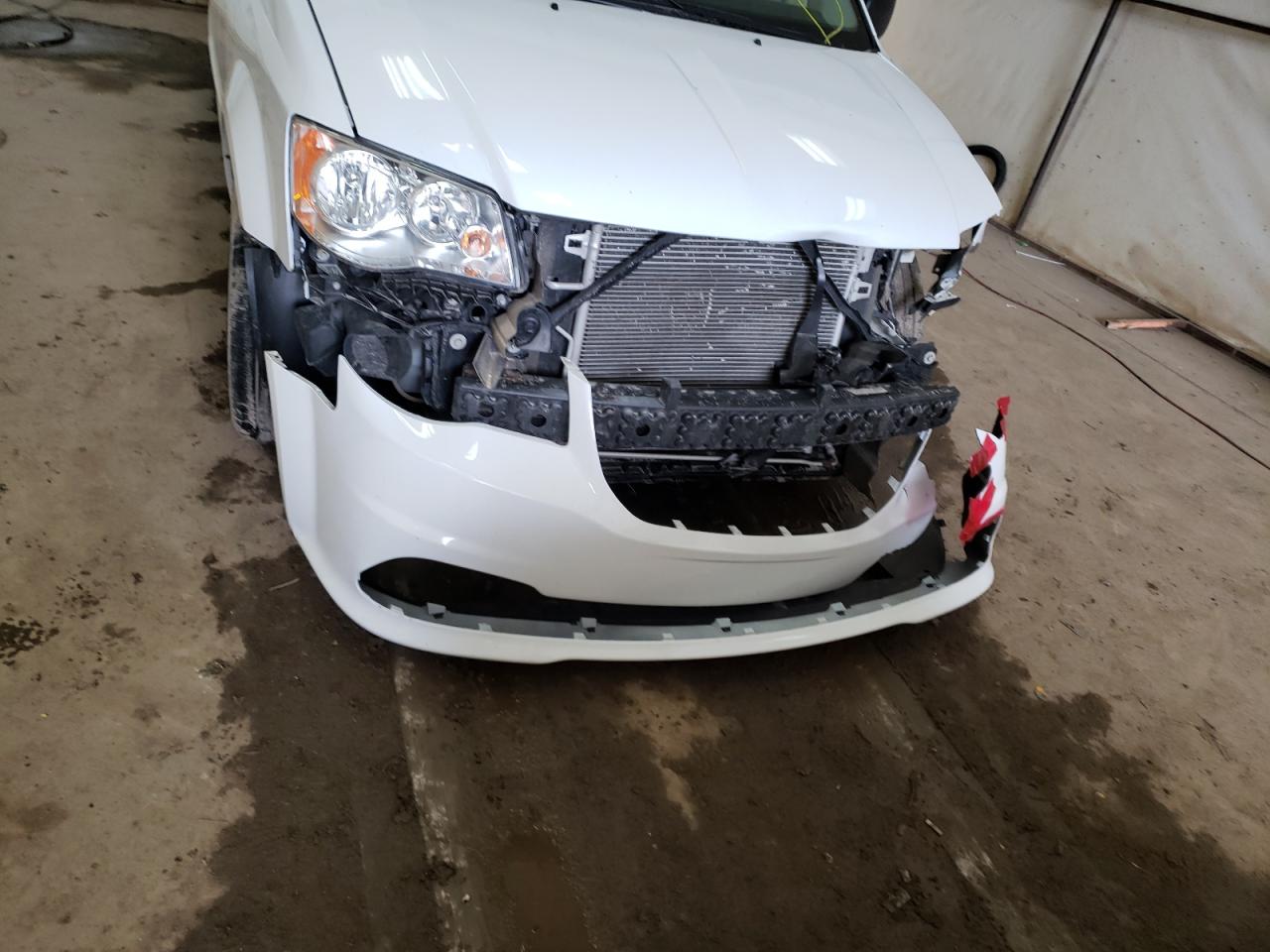 Photo 9 from auction – 2015 DODGE GRAND CARA with VIN 2C4RDGBG4FR550668
