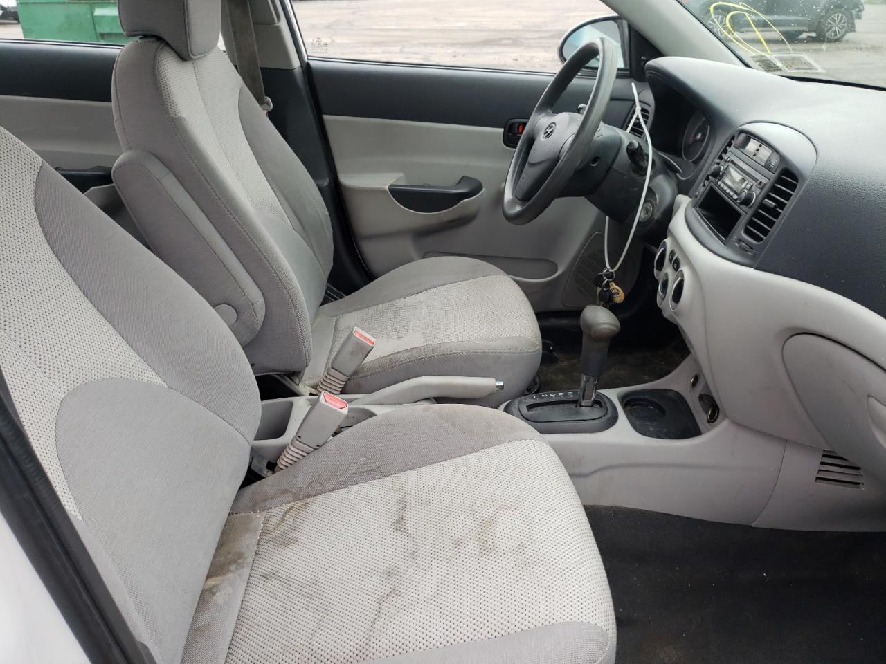 Photo 5 from auction – 2009 HYUNDAI ACCENT GLS with VIN KMHCN46C19U372066