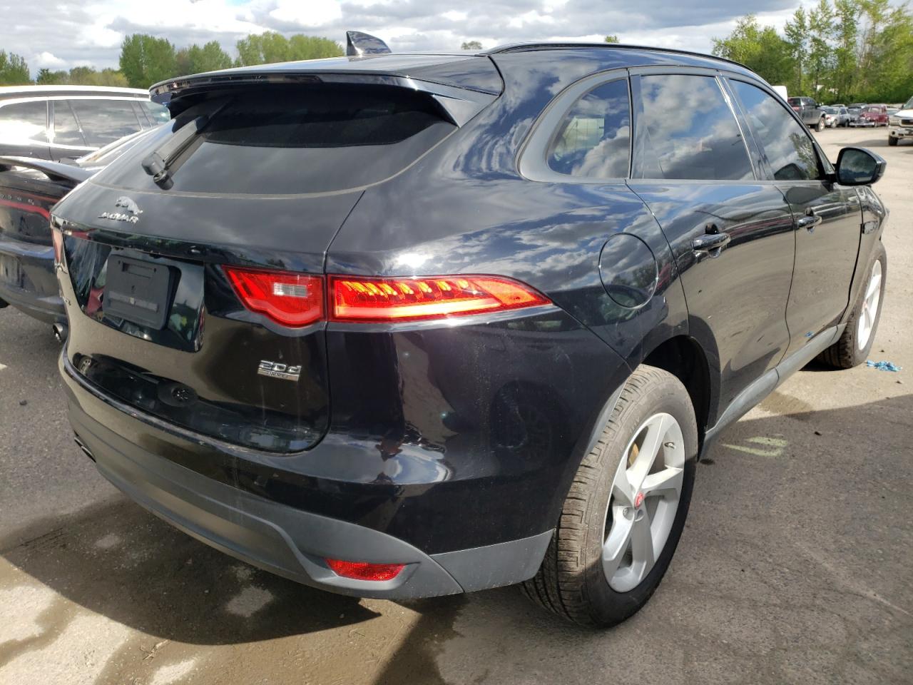 Photo 4 from auction – 2018 JAGUAR F-PACE PRE with VIN SADCJ2FN2JA283476