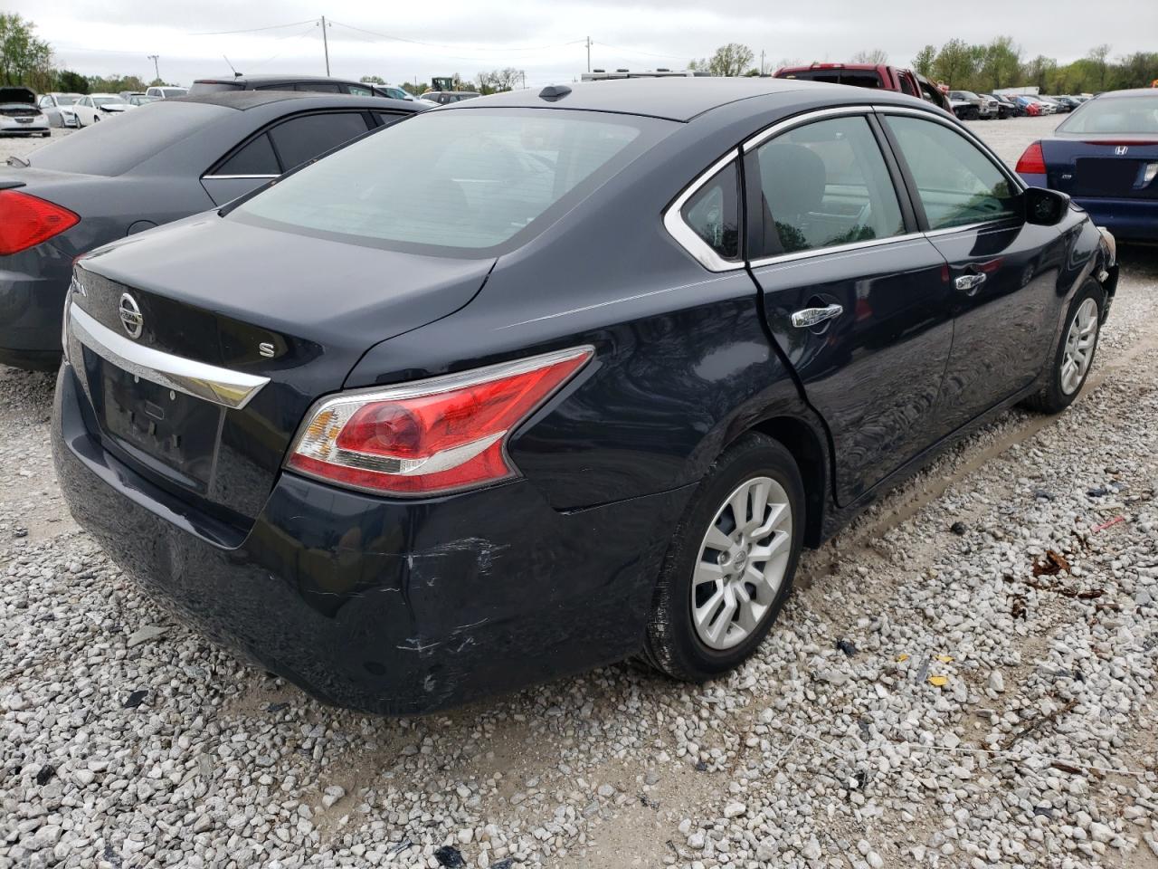 Photo 4 from auction – 2015 NISSAN ALTIMA 2.5 with VIN 1N4AL3AP7FN917401