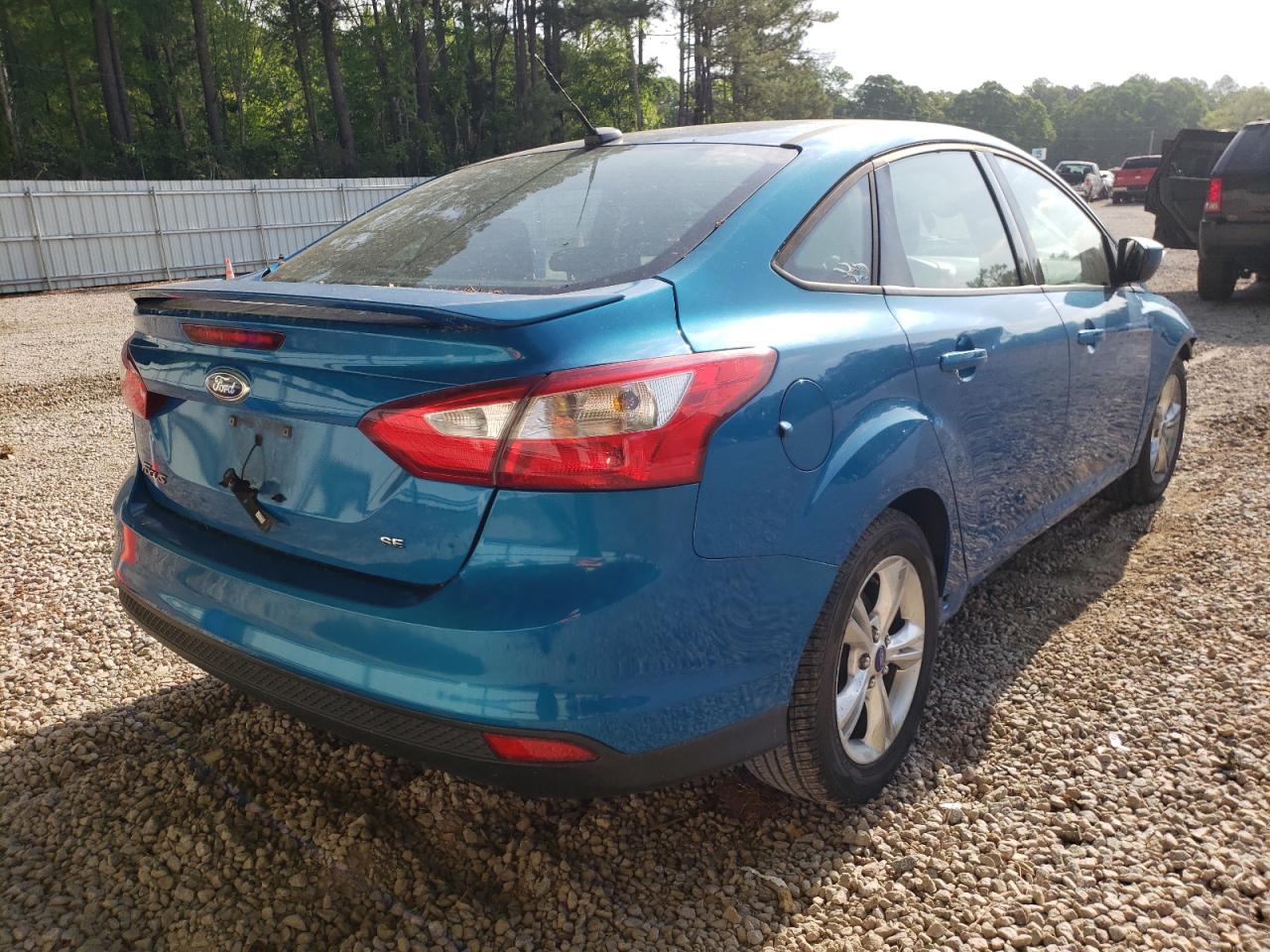 Photo 4 from auction – 2012 FORD FOCUS with VIN 1FAHP3F22CL230656